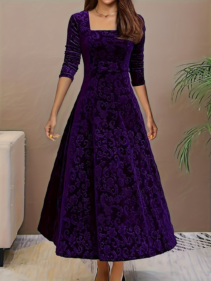 Daphne | Elegant Velvet Dress