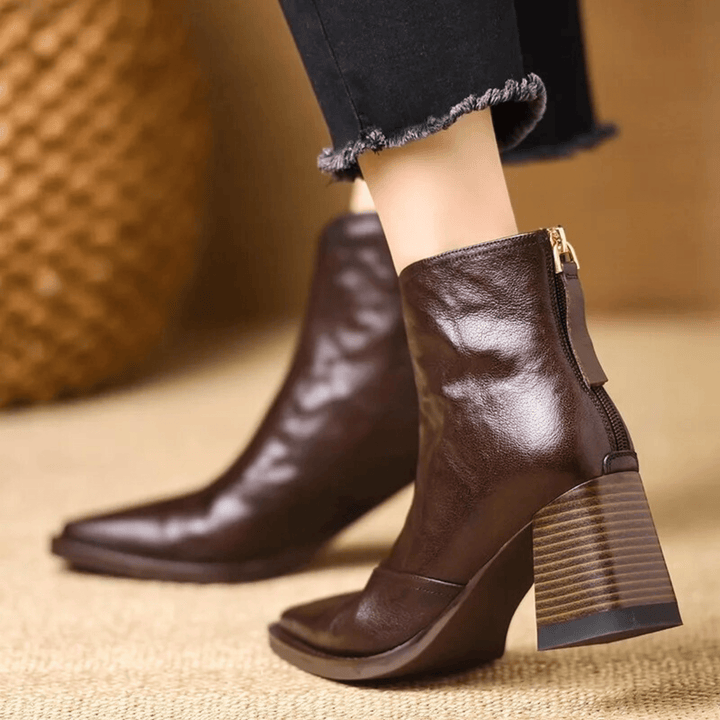 Ora | Elegant Mid-Heel Ankle Boots