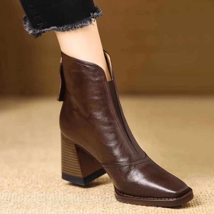 Ora | Elegant Mid-Heel Ankle Boots